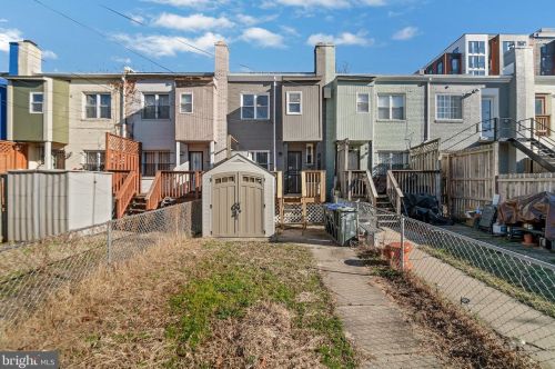 1515 1st St, Washington DC 20024-3411 exterior