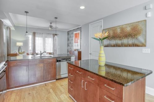 706 Cosmopolitan Dr, Atlanta GA 30324-3615 exterior