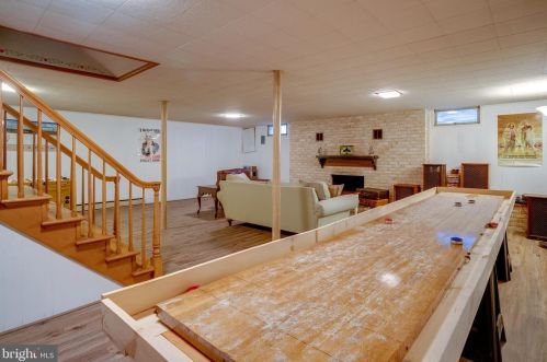 1592 Hollywood Dr, Lancaster PA 17601-5227 exterior