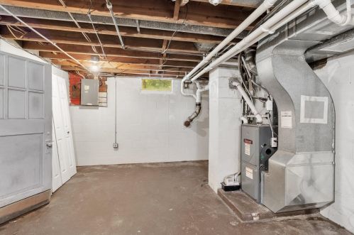 5024 Westnedge Ave, Kalamazoo MI 49004-3071 exterior