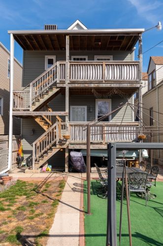 1652 Avers Ave, Chicago IL 60625-6014 exterior