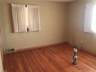 3646 Winchell Rd, Cleveland OH  44122-5124 exterior