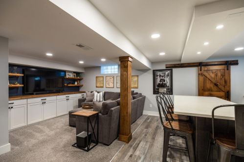 130 85, Milwaukee WI 53214-2963 exterior