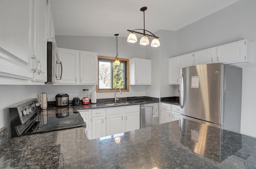 1346 Cope Ave, Saint Paul MN  55109-2555 exterior