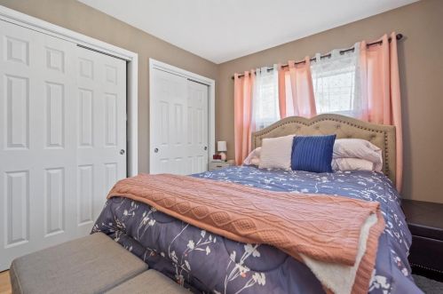 4800 Layton Ave, Milwaukee WI  53220-4144 exterior