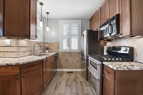 7457 Teasdale Ave, Saint Louis MO 63130-4056 exterior