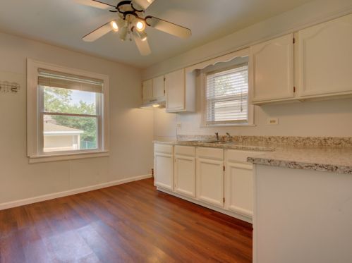 7704 Hoyne Ave, Chicago IL 60643-4039 exterior