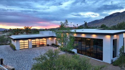 4911 Mission Hill Dr, Tucson AZ  85718-2607 exterior