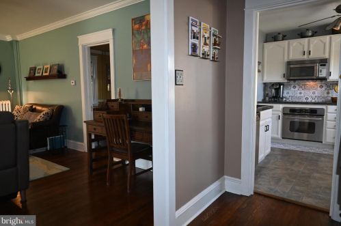 23 Knowles Ave, Manor PA 19036-2104 exterior