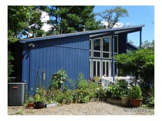 269 Morgan Branch Rd, Leicester, NC 28748-7584