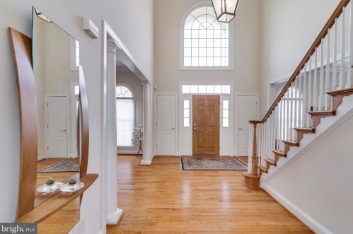 14195 Travilah Rd, Rockville, MD 20850-3511