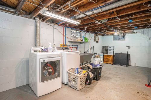 831 Hackley Ave, Meskegon MI 49444-1268 exterior