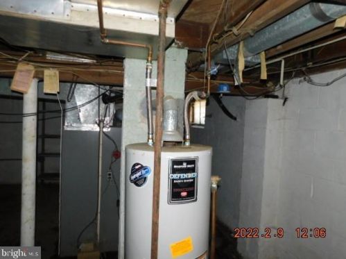 20 Steinway Ave, Trenton NJ 08618-1614 exterior