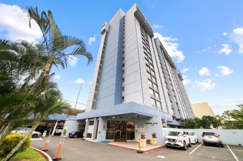 3045 Ala Napuaa Pl, Honolulu HI  96818-2792 exterior