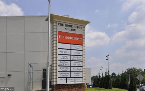 7825 Muirfield Ct, Rockville MD 20854-4078 exterior