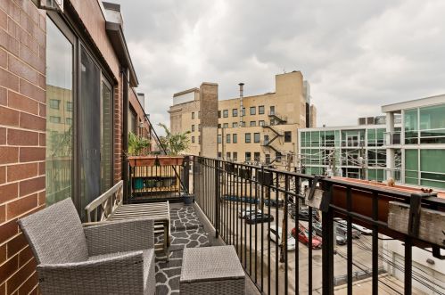 1240 Milwaukee Ave, Chicago IL 60622-9317 exterior