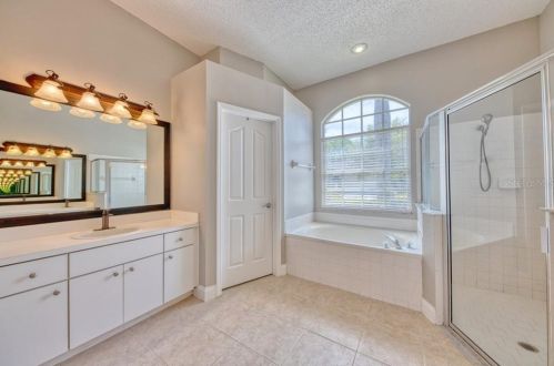 10041 Oasis Palm Dr, Tampa FL 33615-2779 exterior