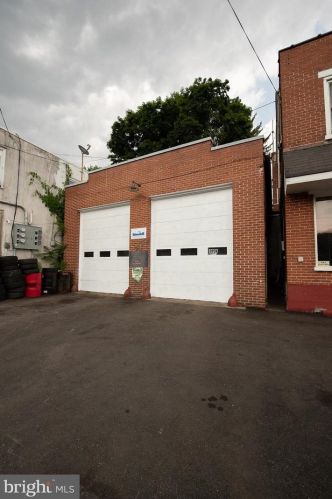 857 Prince St, Lancaster PA 17603-5811 exterior