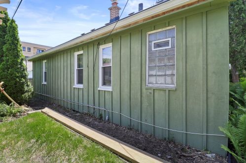 2328 85, Milwaukee WI 53226-1909 exterior