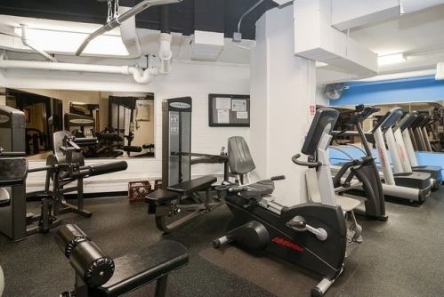 2626 Lakeview Ave, Chicago IL  60614-1809 exterior