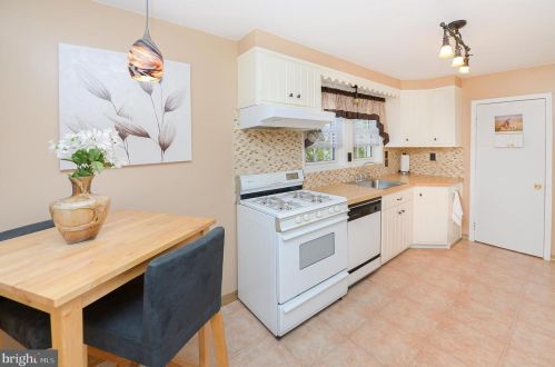 13 Ogden Ave, Camden NJ 08108-2016 exterior