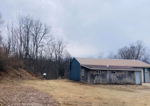 19040 Mckenzie St, Cassopolis MI  49031-9462 exterior