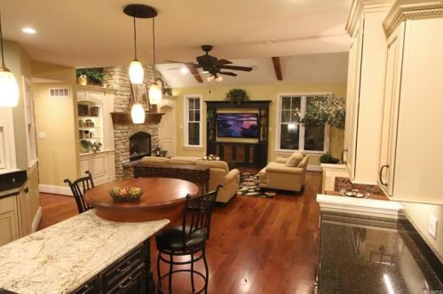 1051 Barberry Ln, Saint Louis MO 63122-5113 exterior