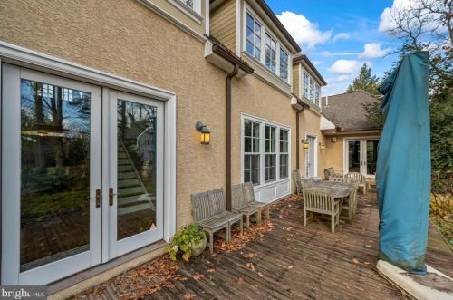 580 Mermaid Ln, Philadelphia PA 19118-4026 exterior