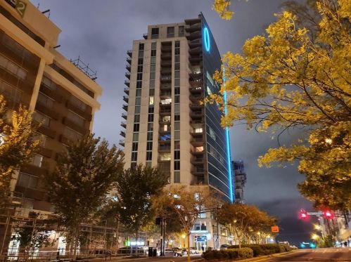 20 10th St, Atlanta GA  30309-3867 exterior