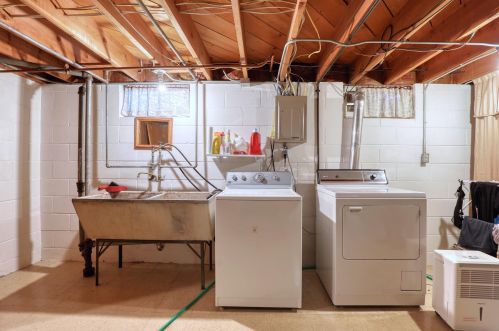 3766 88th St, Milwaukee WI  53222-2705 exterior