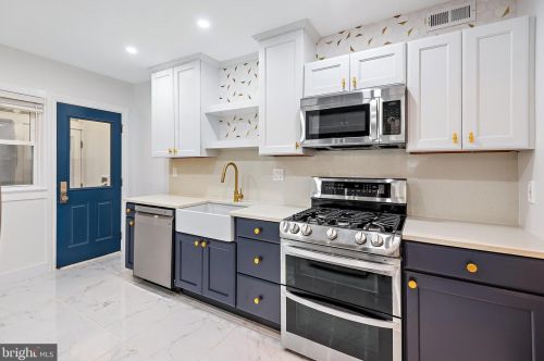 2903 R St, Washington, DC 20020-6426