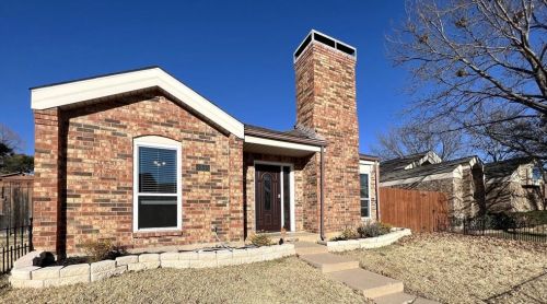 4908 Courtside Dr, Irving TX  75038-3317 exterior