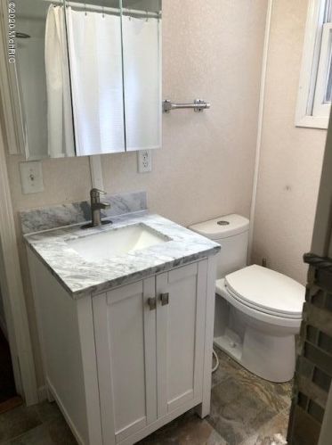 518 Eleanor St, Kalamazoo MI 49007-3710 exterior