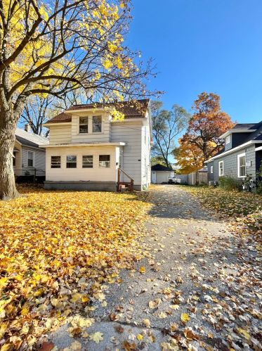 2260 Stafford Ave, Grand Rapids MI 49507-2351 exterior