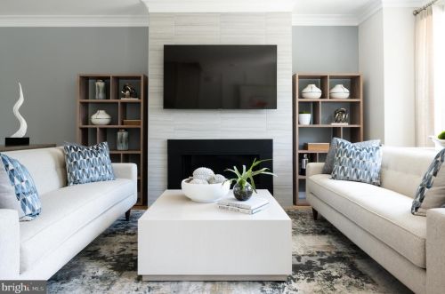 10272 Grosvenor Pl, Rockville MD 20852 exterior