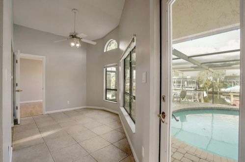 5809 Dory Way, Tampa FL 33615-3633 exterior