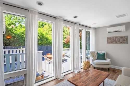 8 Broadview Ter, Norwalk CT 06851-3907 exterior