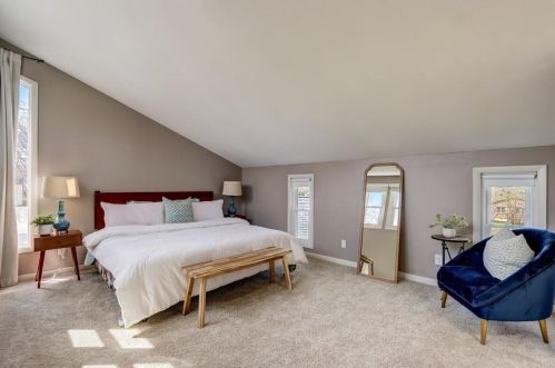 9200 Ironwood Ln, Milwaukee WI  53217-1211 exterior