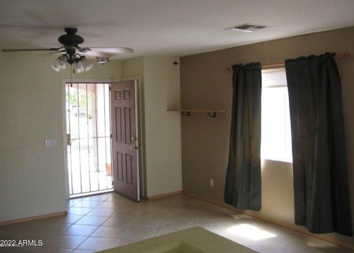 2230 72nd Ln, Phoenix, AZ 85043-7533