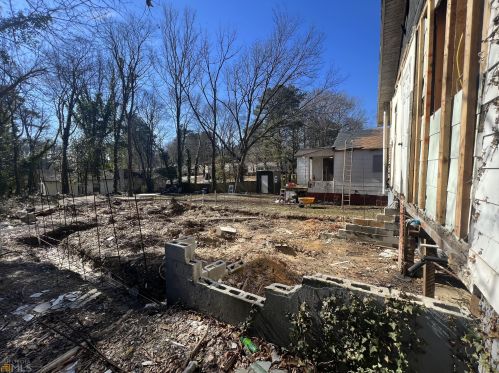 2480 Baker Rd, Atlanta GA 30318-6132 exterior