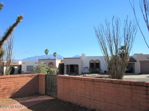 821 Paseo Del Prado, Green Valley AZ 85614-1974 exterior