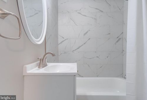 4226 Gault Pl, Washington DC 20019-8005 exterior