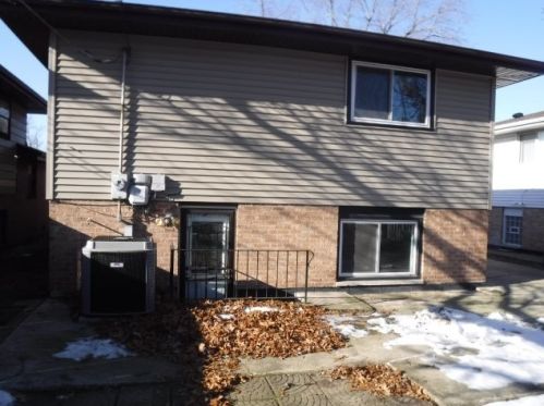 14709 Memorial Dr, Dolton IL 60419-2124 exterior