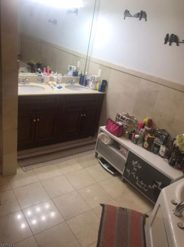 411 Chestnut St, Newark NJ 07105-6511 exterior