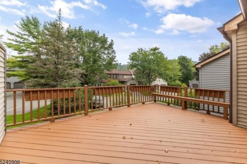 62 Goldfinch Dr, Hackettstown NJ 07840-3008 exterior