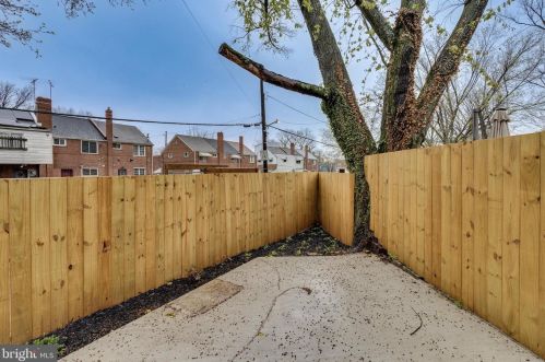 5112 Southern Ave, Washington DC 20019-5848 exterior