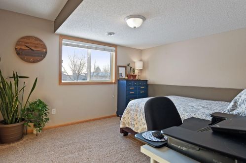 867 Ravoux Cir, Chaska MN 55318-2406 exterior