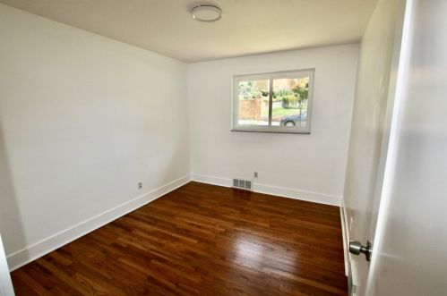 2351 Allender Ave, Pittsburgh PA 15220-3903 exterior