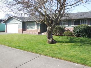 2476 19 St, Springfield OR  97477-1602 exterior
