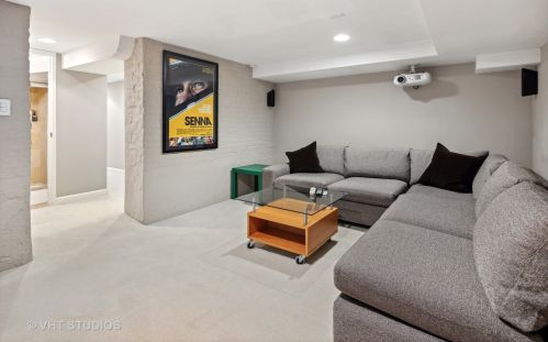 1736 Pierce Ave, Chicago IL 60651-2690 exterior